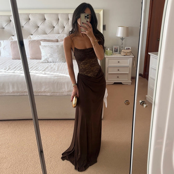 Dame Off-Shoulder Aftenkjole med raffinert spissapplikasjoner og flytende materiale Skjora