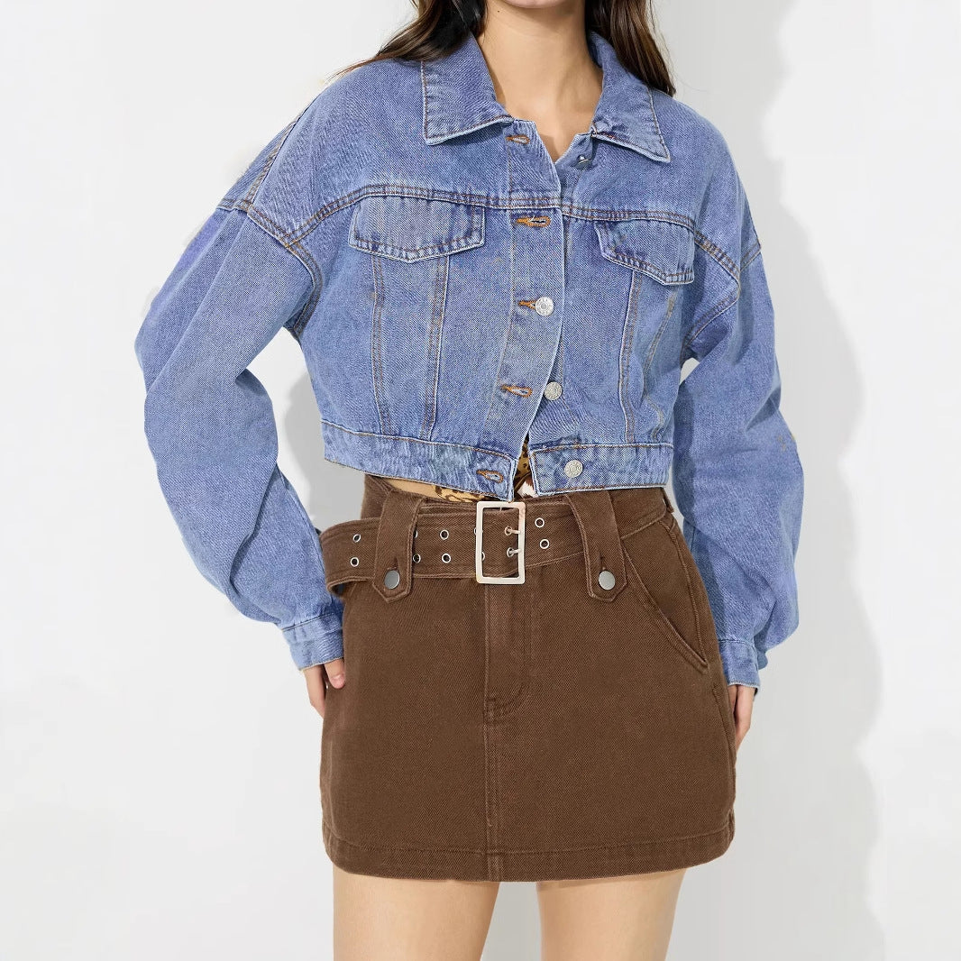 Dame cropped Jeansjakke med voluminøse ermer og stilige knappedetaljer Skjora