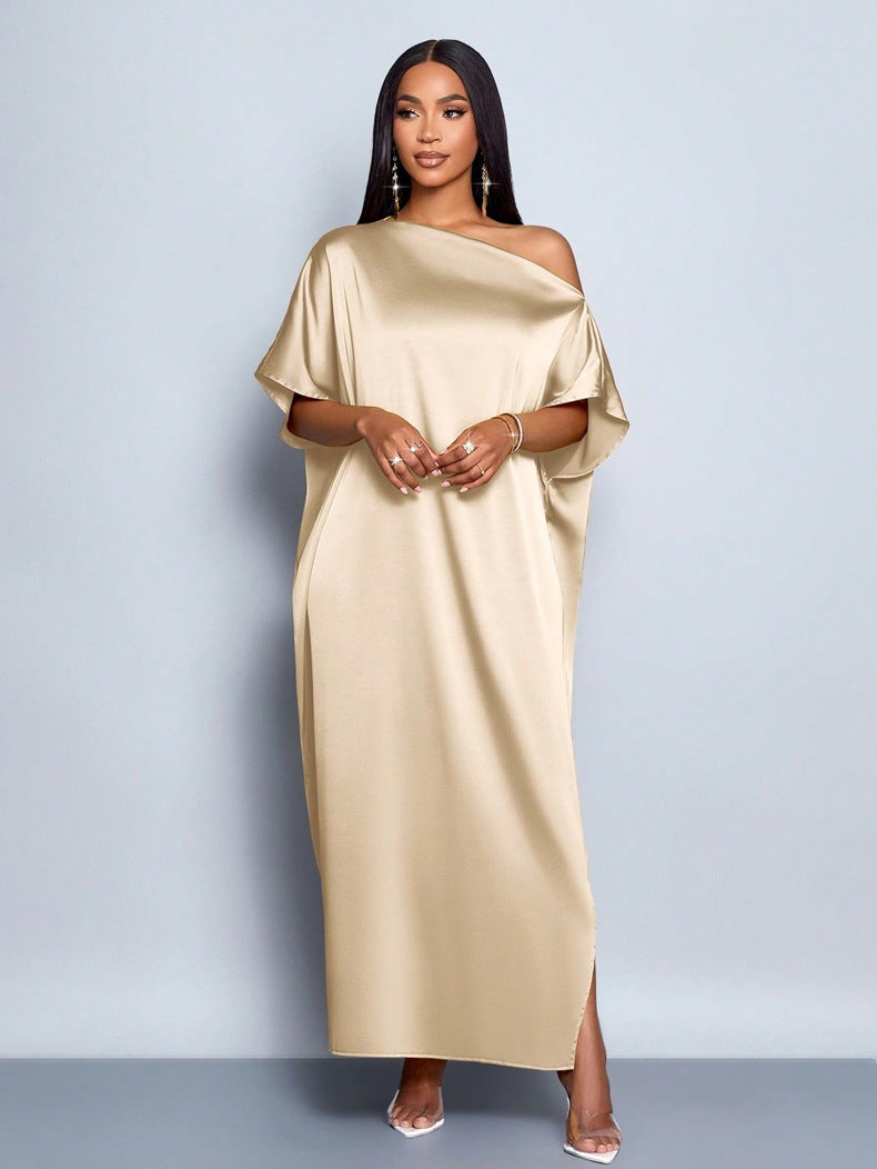 Dame maxikjole med asymmetrisk snitt og elegant fall Skjora