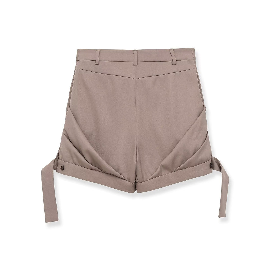 Damer elegante shorts med innovativt foldeskjær og praktiske sidelommer Skjora