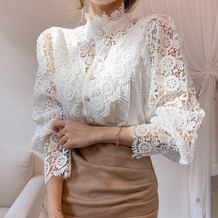 Dame bluse i elegant blonder med høyt krage Skjora