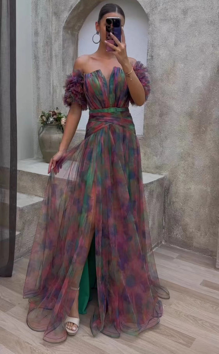 Damer Elegant Maxi Kjole med Av-Skuldre Design og Fargerike Volanger Detaljer