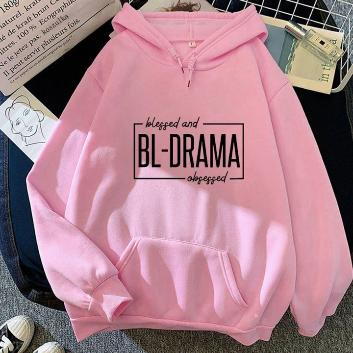 Dame hoodie med moderne statementtrykk Skjora