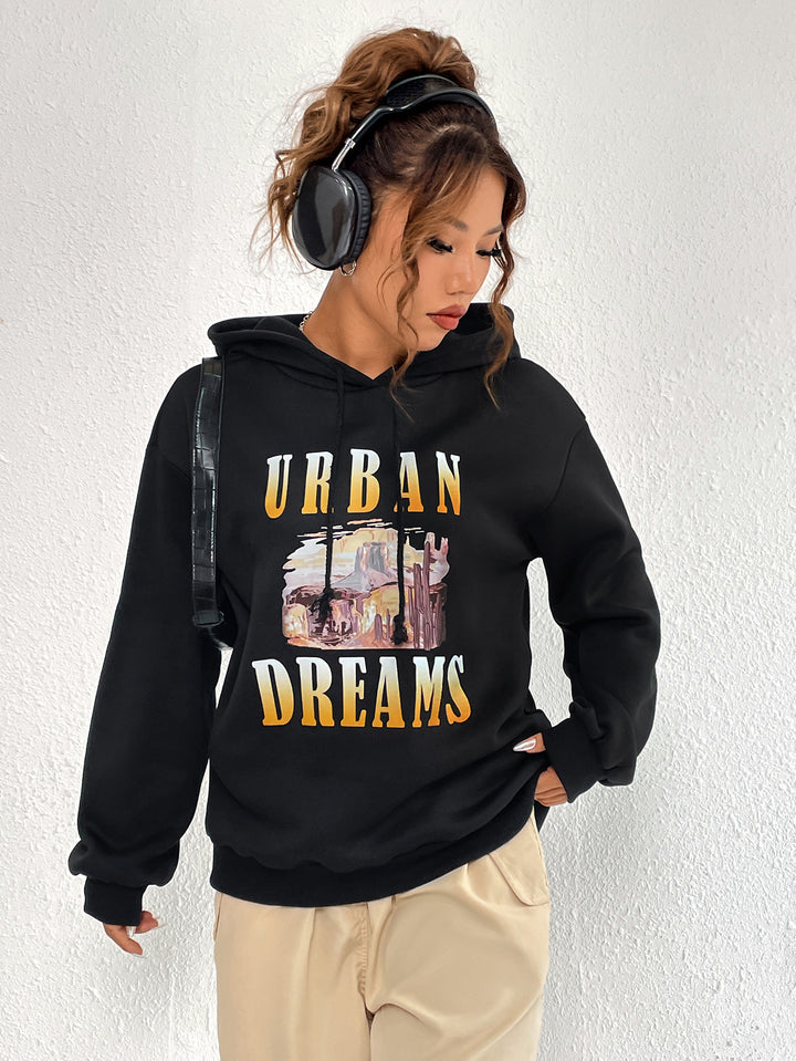 Dame Oversized Hettegenser med Urban Trykk og Hette Skjora