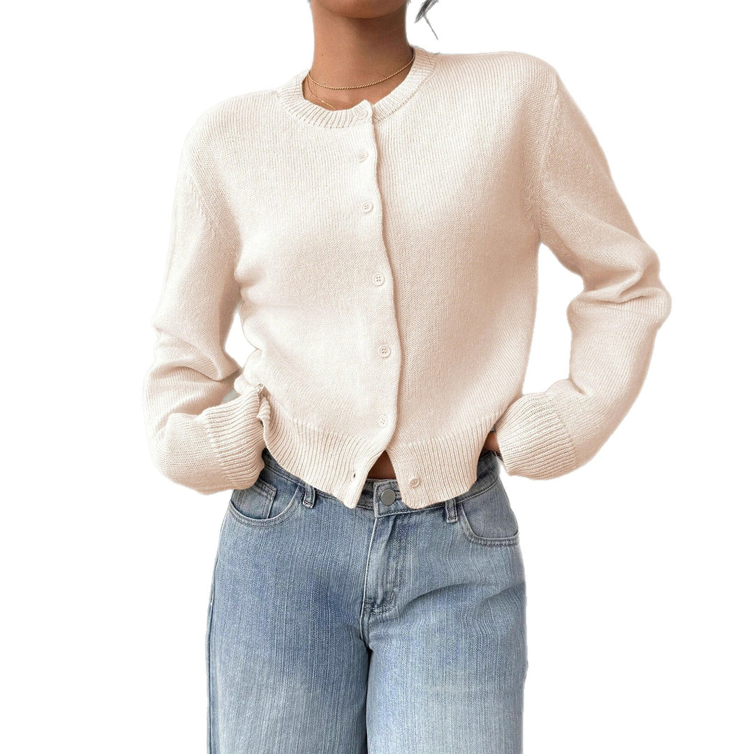 Kvinne cardigan med fin ribbet tekstur og knappedesign Skjora