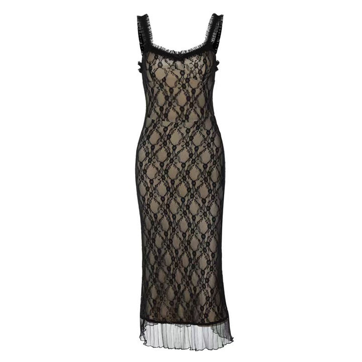 Dame blondkjole med transparent design og elegante volangdetaljer Skjora