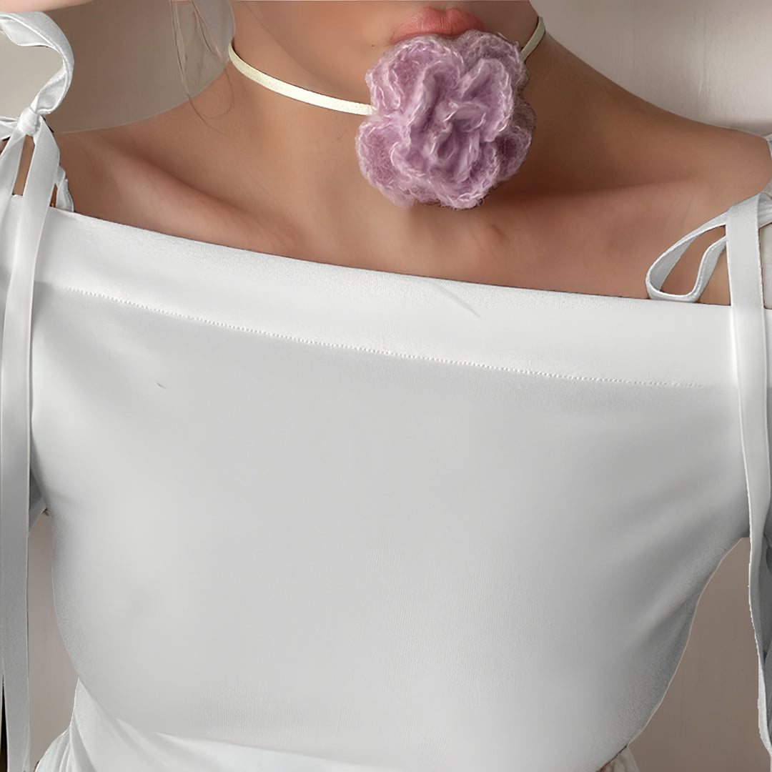 Dame elegant choker med blomsterdetaljer og satengbånd Skjora