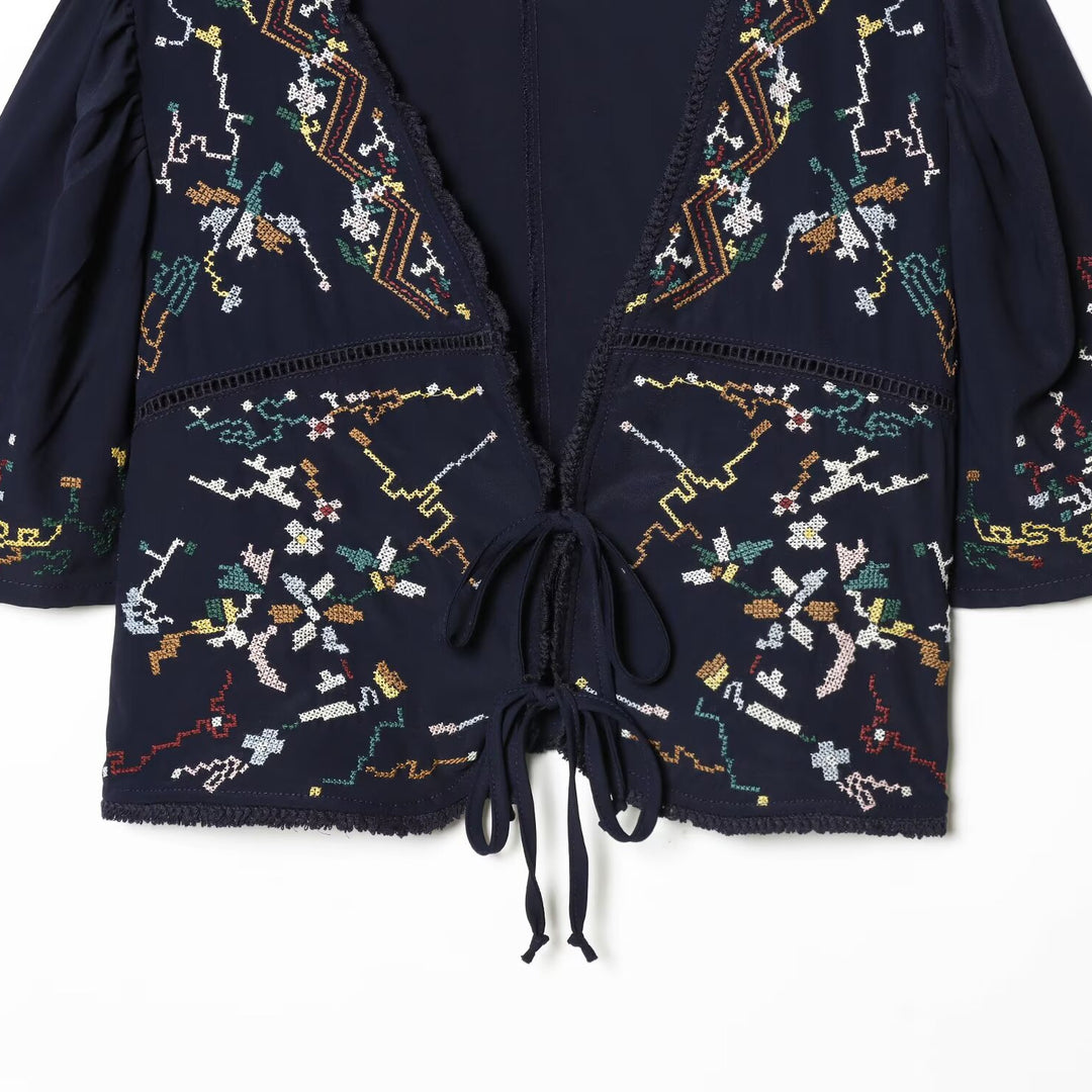 Dame Kort bluse kimono med kunstnerisk broderimønster og midjebånd Skjora