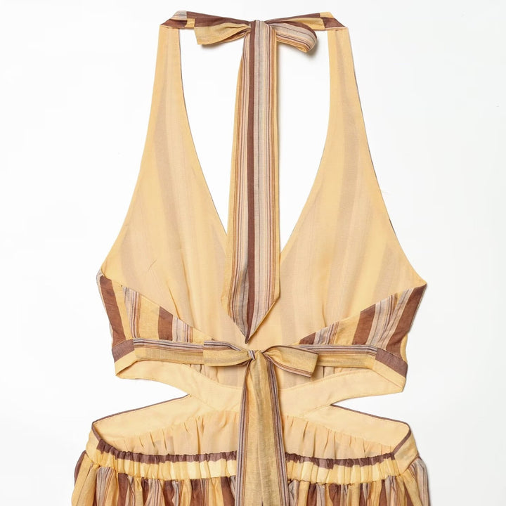 Dame sommerkjole med dyp utringning og cut-outs Skjora