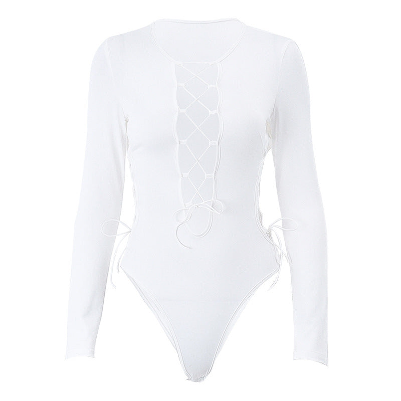 Dame bodysuit med spennende cut-out-design og trendy snøringdetaljer Skjora