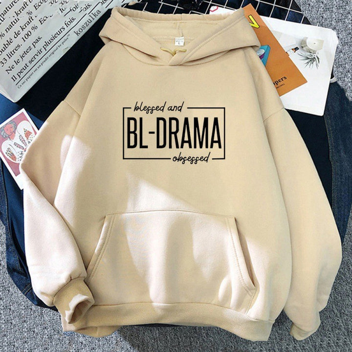 Dame hoodie med moderne statementtrykk Skjora