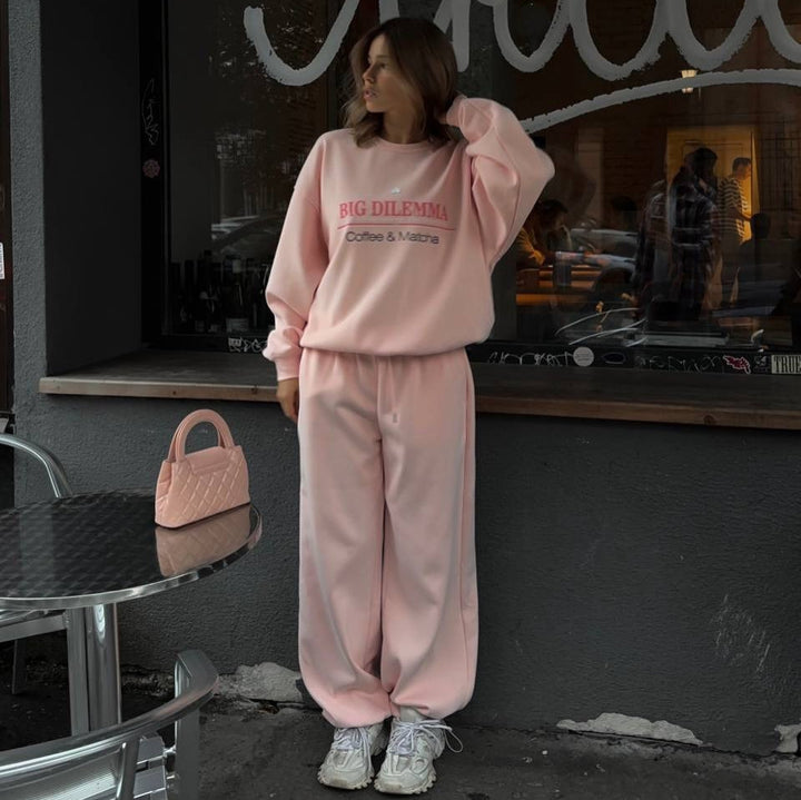 Dame avslappet treningstøy med praktisk midjebånd og avslappet snitt Skjora