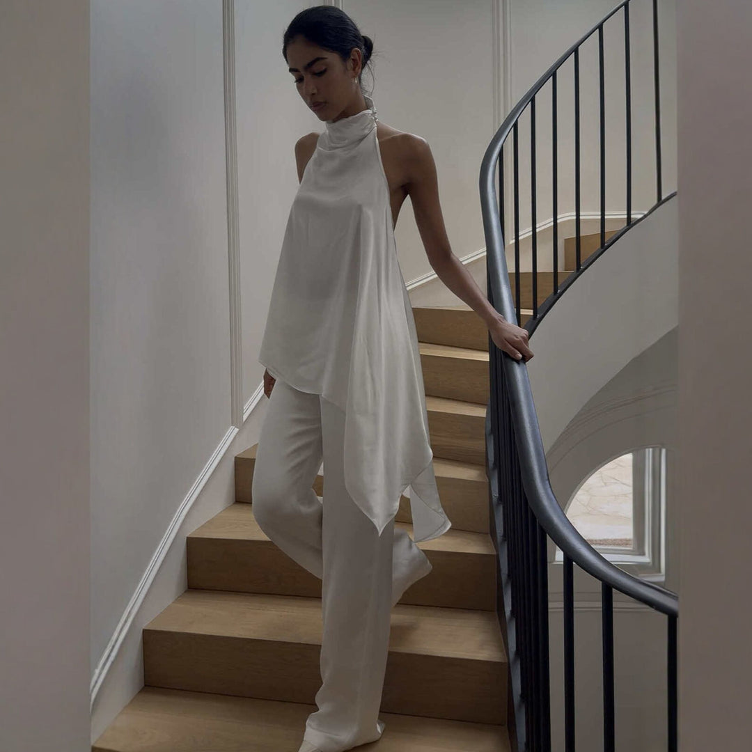 Damer elegant satinert en-deltakostyme med asymmetrisk snitt Skjora