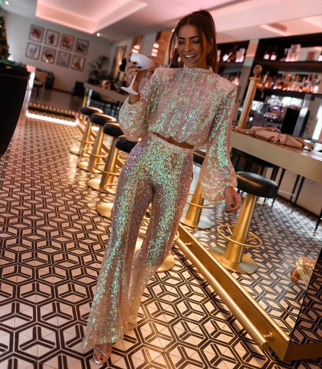 Dame Glitrende Lår-lang Outfit med Rynker og Løs Kuttede Ben Skjora