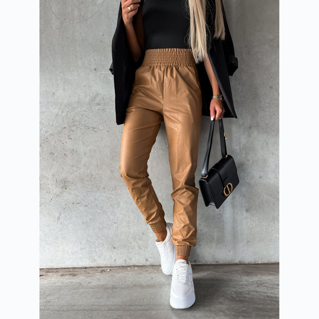Kvinne faux skinn bukser med elastisk midje og slim fit Skjora