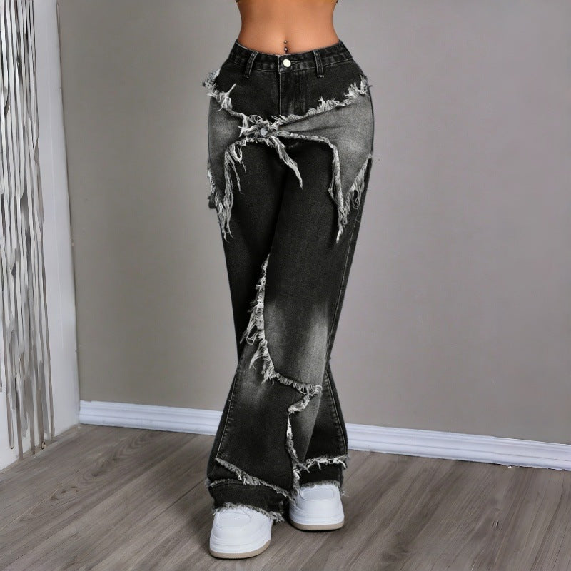 Damebredde jeans i moderne destroyed-look med frynsete detaljer Skjora