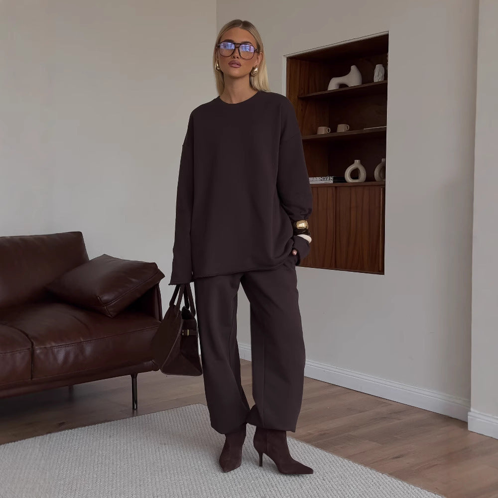 Kvinnens loose sweatshirt-sett med behagelig passform og praktiske lommer Skjora