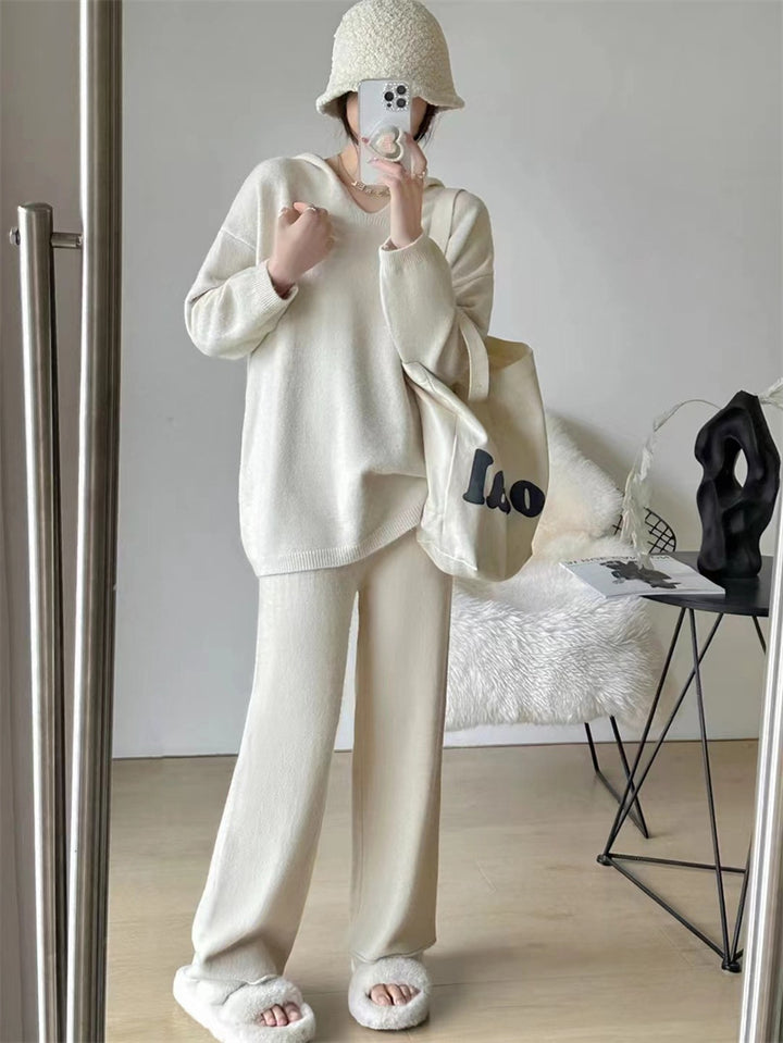 Women's cozy knit set with a loose fit and elegant design Skjora