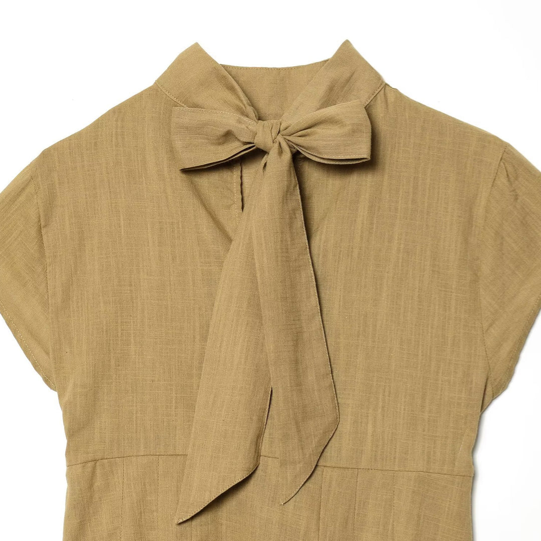 Dame moteriktig bluse med asymmetrisk snitt og dekorative folder Skjora