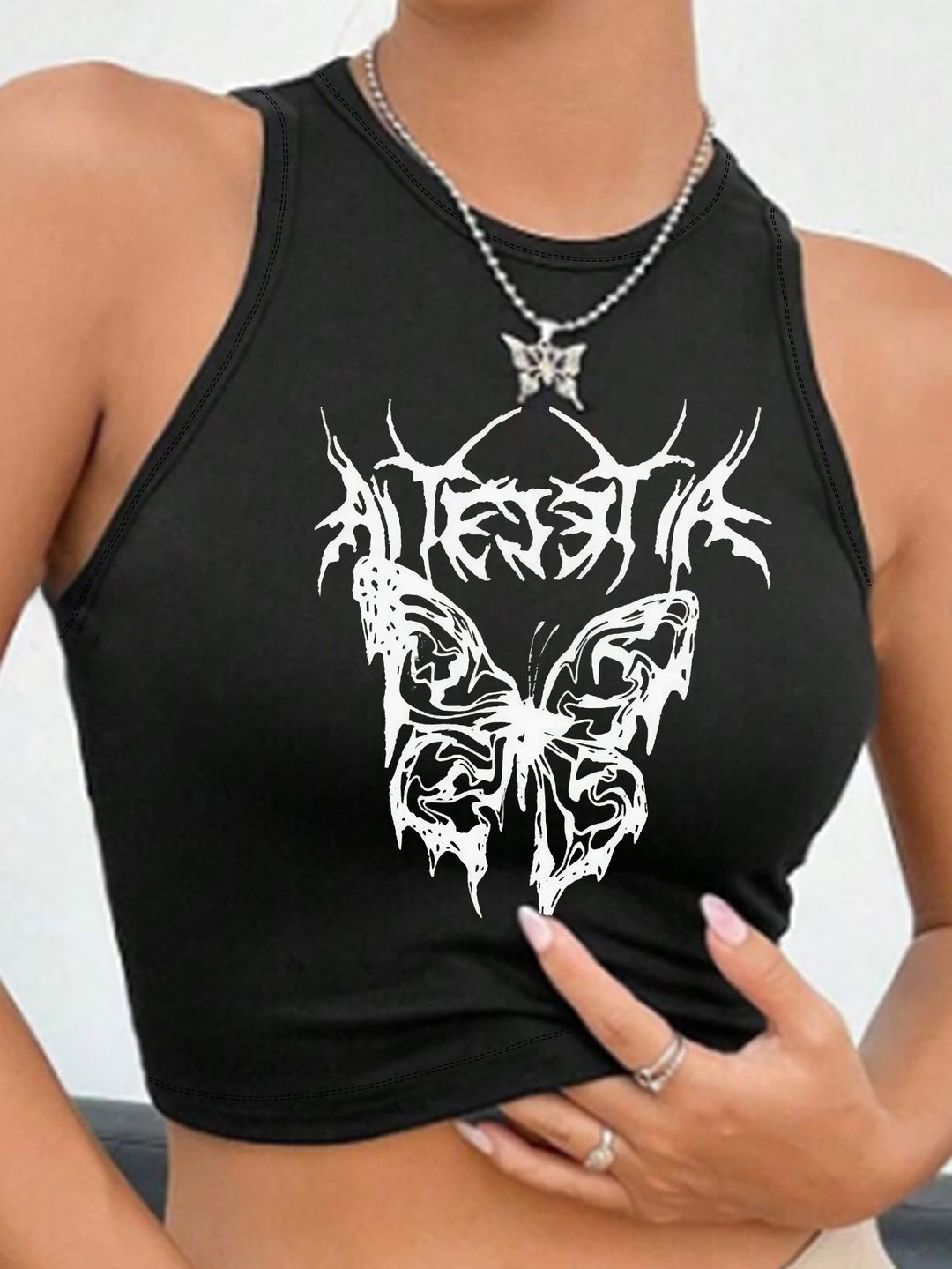 Dame Crop-Top med unikt design og moteriktig trykk Skjora