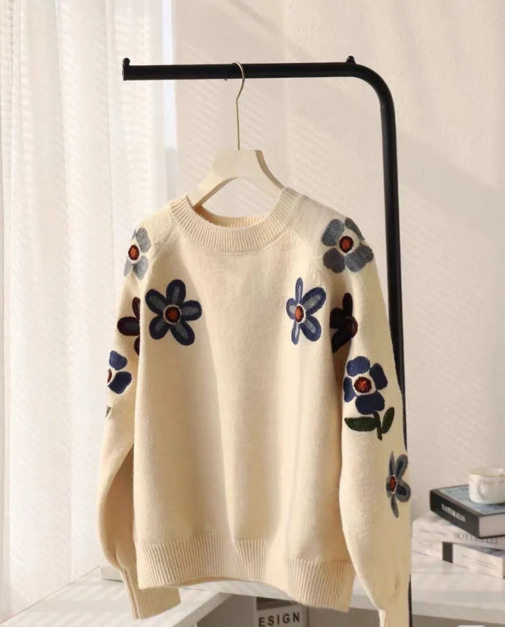 Kvinnes Elegant Strikkegenser med Blomsterbroderi Design og Avslappet Snitt Skjora
