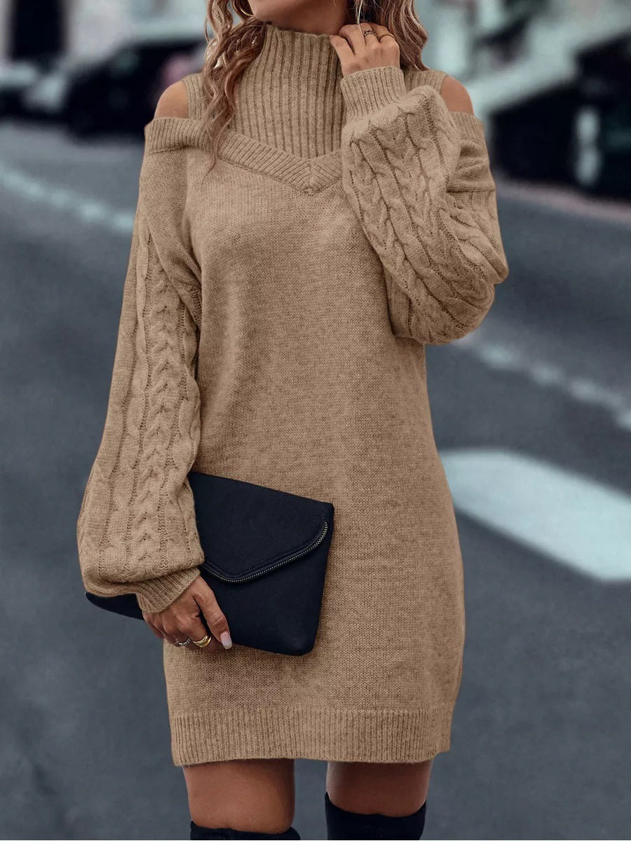 Kvinnes strikkjole med asymmetrisk off-shoulder design og voluminøse ermer Skjora
