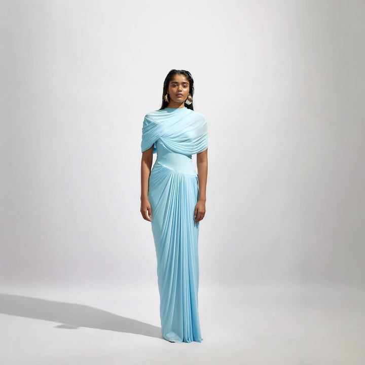 Dame Maxikjole med elegant drapering og asymmetrisk cut-out Skjora