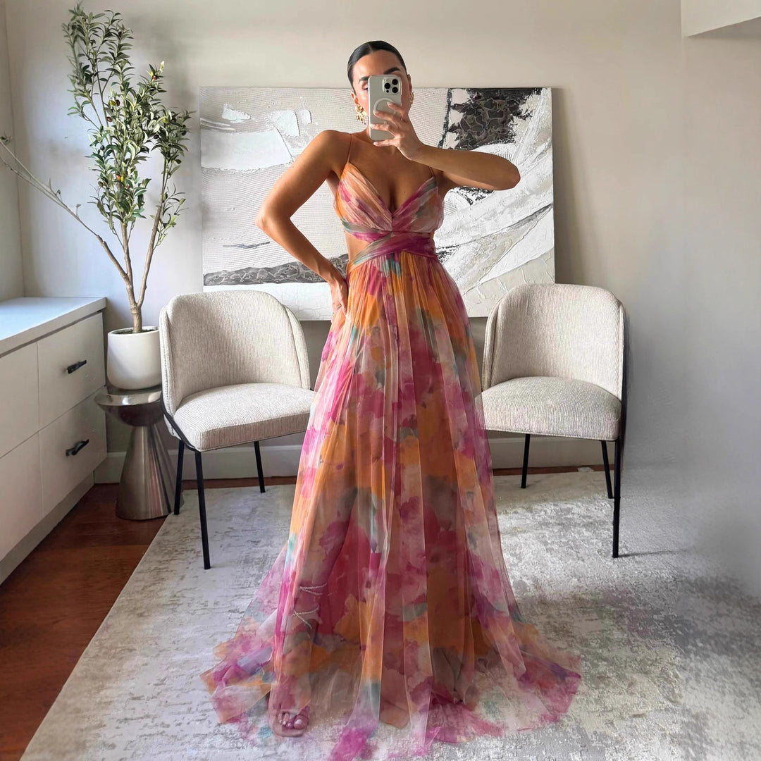Kvinners maxikjole med blomsterchiffon-design og elegant midje