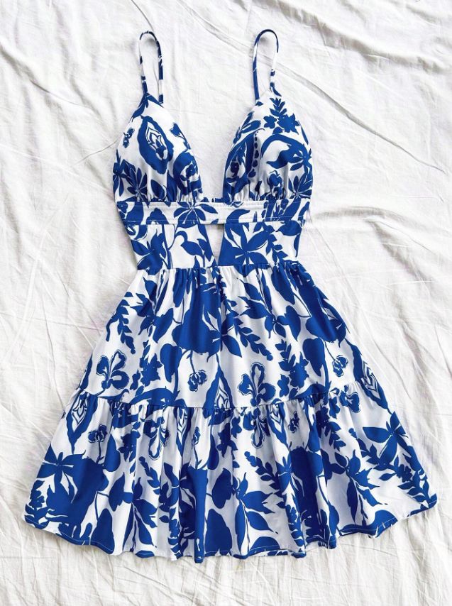 Dame sommerkjole med leken babydoll-snitt og blomsterdesign Skjora