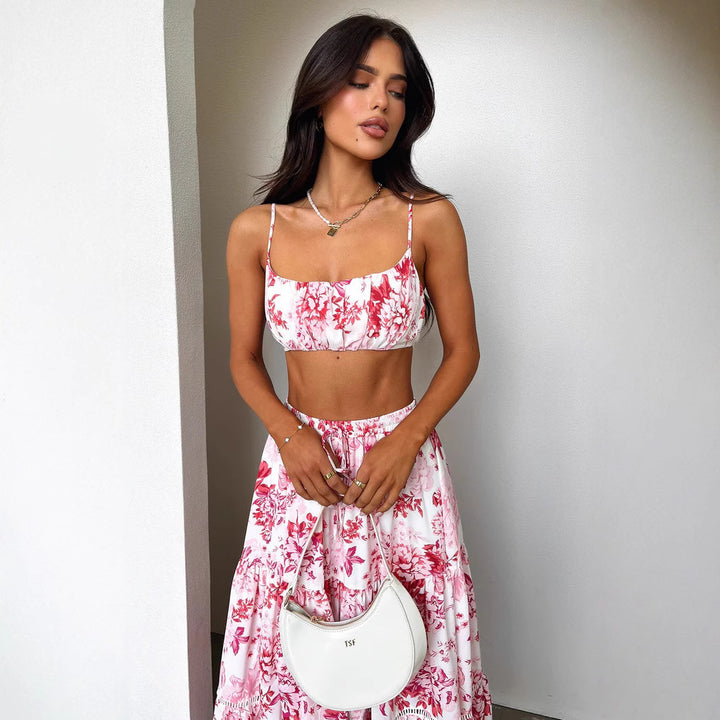 Damer to-delt sommeroutfit med blomster topp og maxi skjørt Skjora