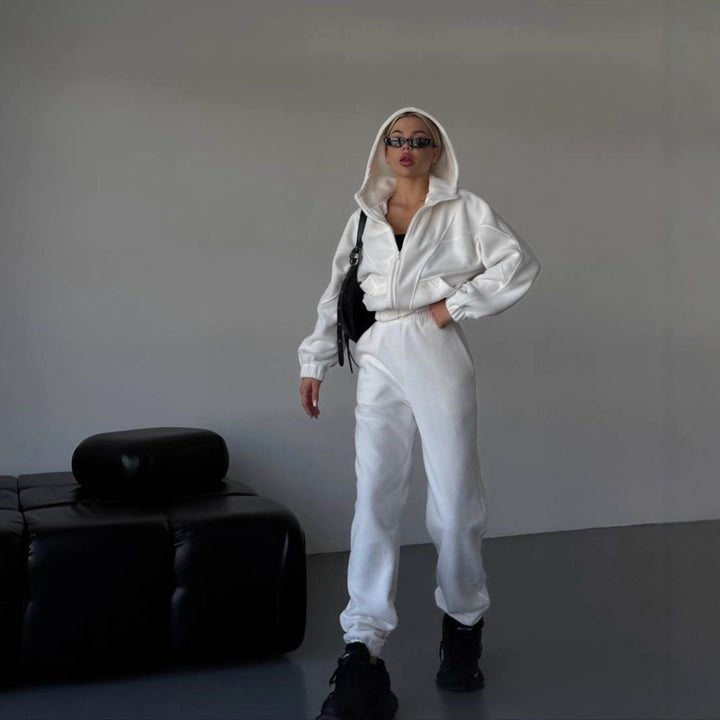 Dame fleece joggingdress med moderne høy hals og praktiske lommer