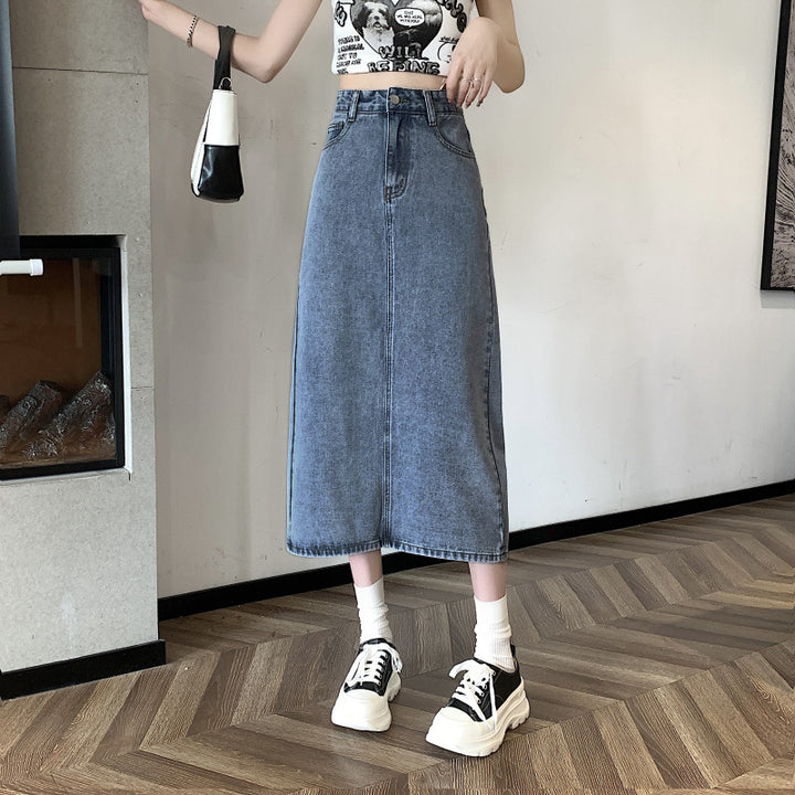 Kvinnens midikjole laget av denim Skjora