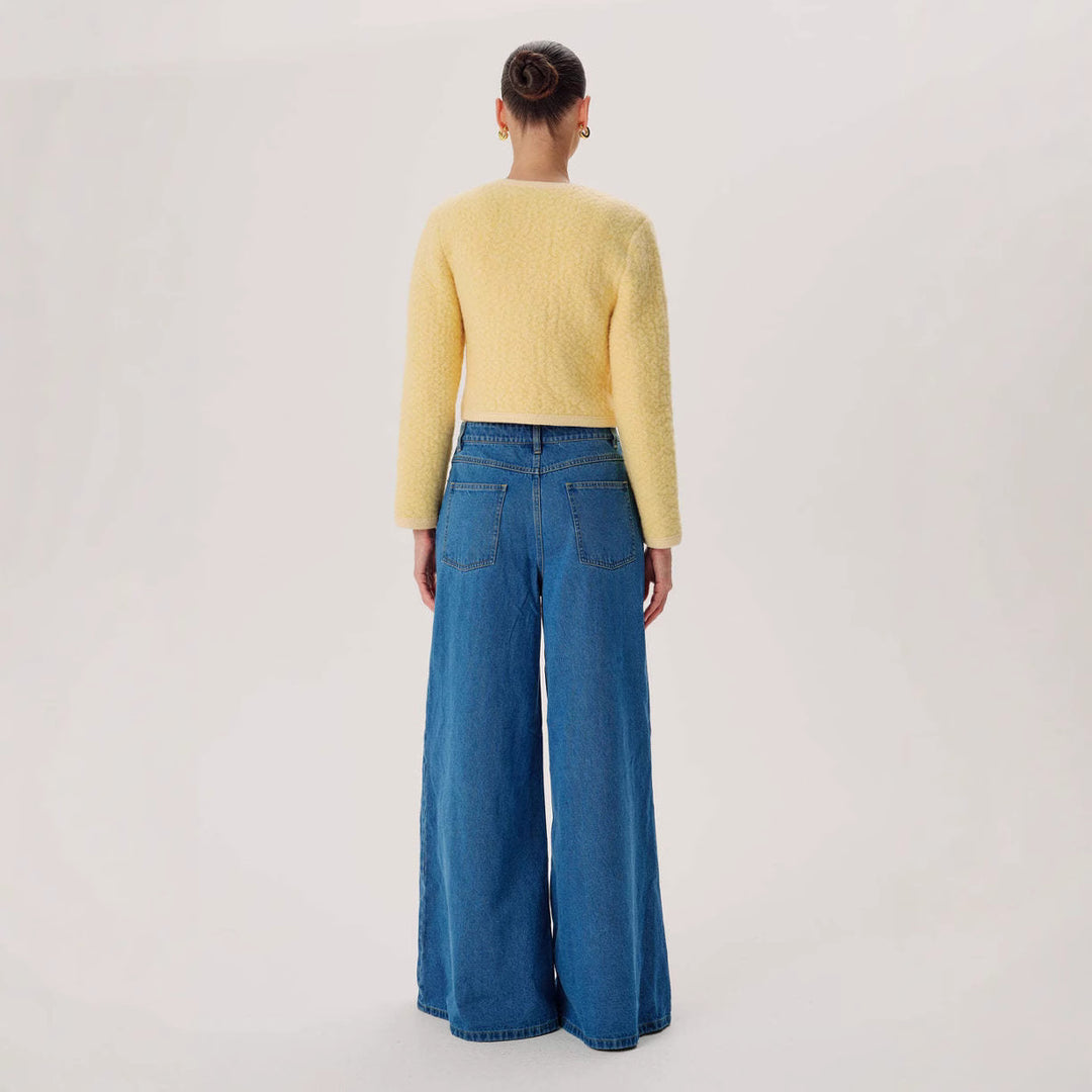 Dame vidt skjærte jeans med høy midje og elegant silhuett Skjora