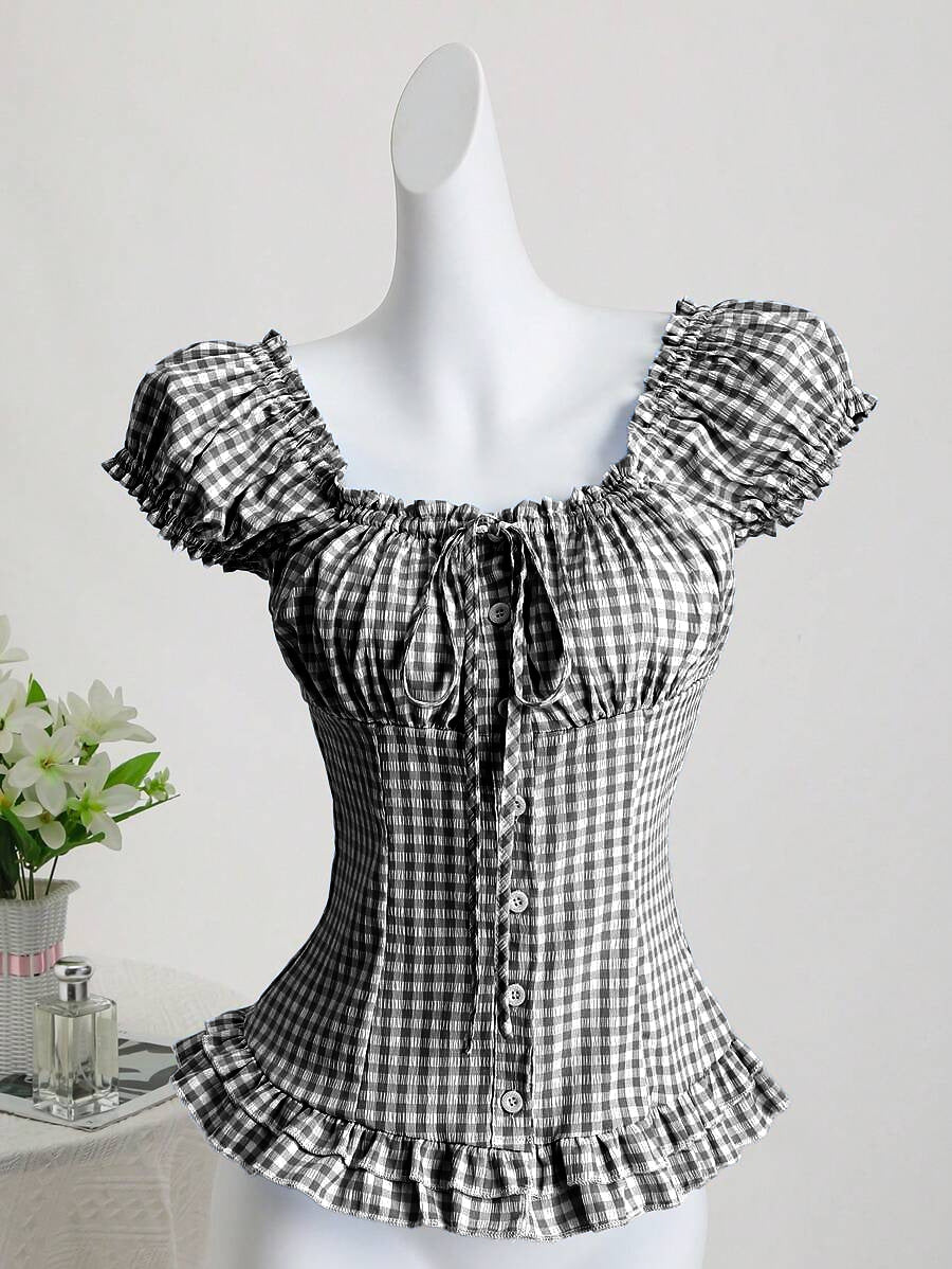 Dame ruffled topp i rutete design med knappdetaljer og elastisk fald Skjora
