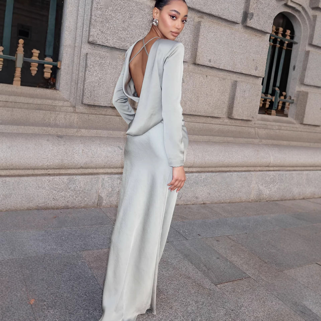 Damer Elegant Langermet Kjole med Glitrende Satin Yttermateriale og Figurformet Silhuett Skjora