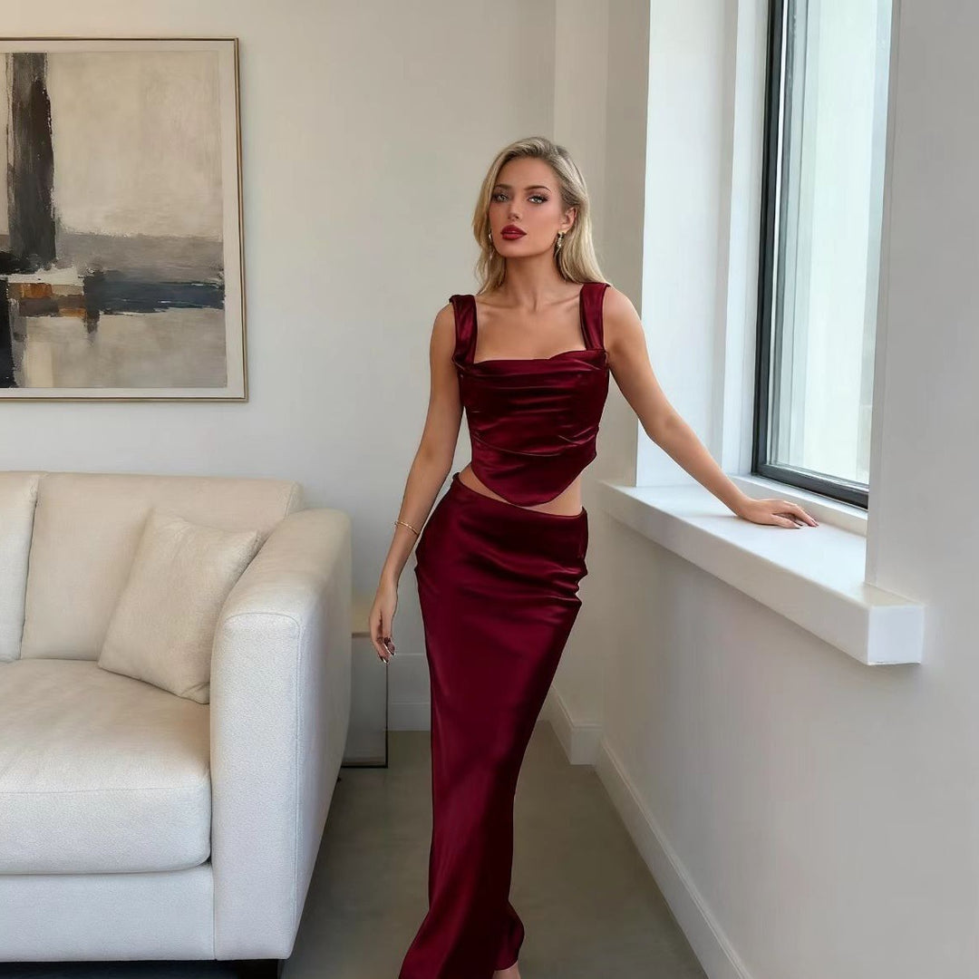 Dame Elegant Satin Sett med innsvingt topp og svingende skjørt Skjora