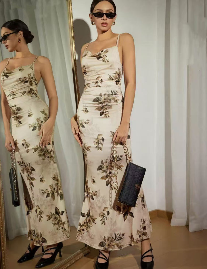 Dame Elegant maxikjole med blomsterdekor og rynker Skjora