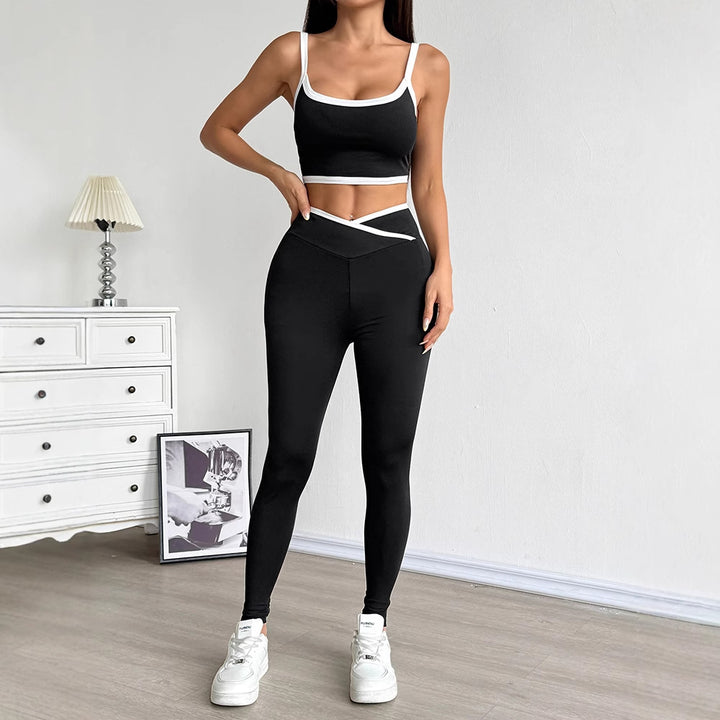 Damer Sporty Set med tettsittende topp og høyt skårede leggings Skjora