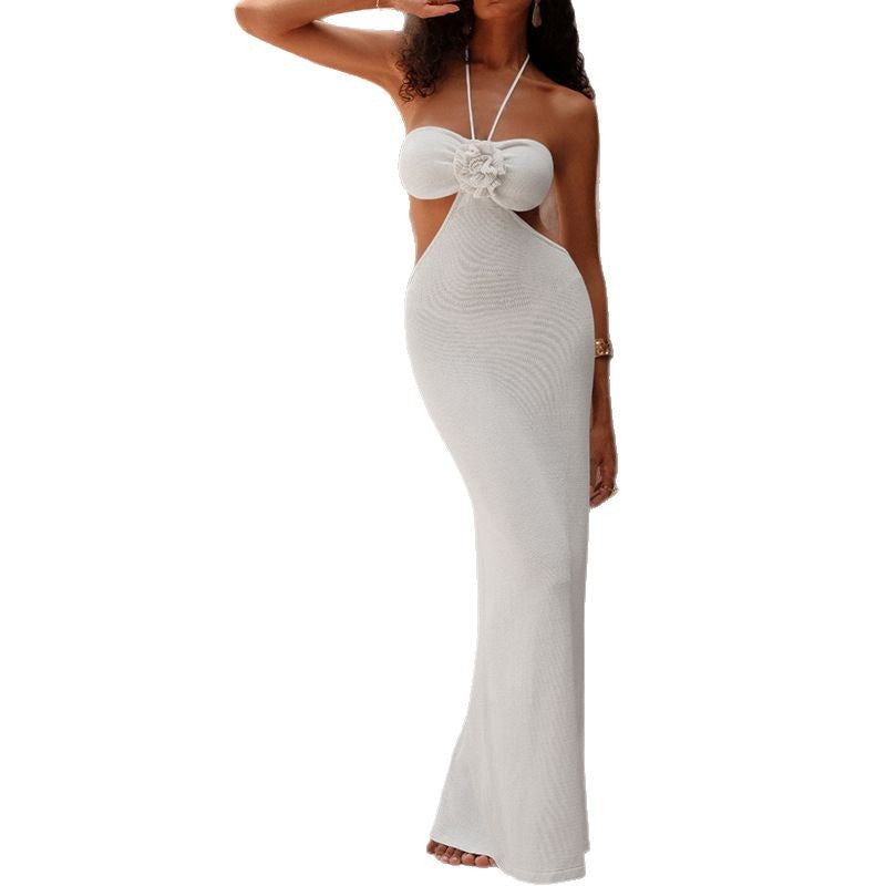 Damen Elegantes Maxikleid mit innovativem Ausschnitt und floralem Detail Skjora