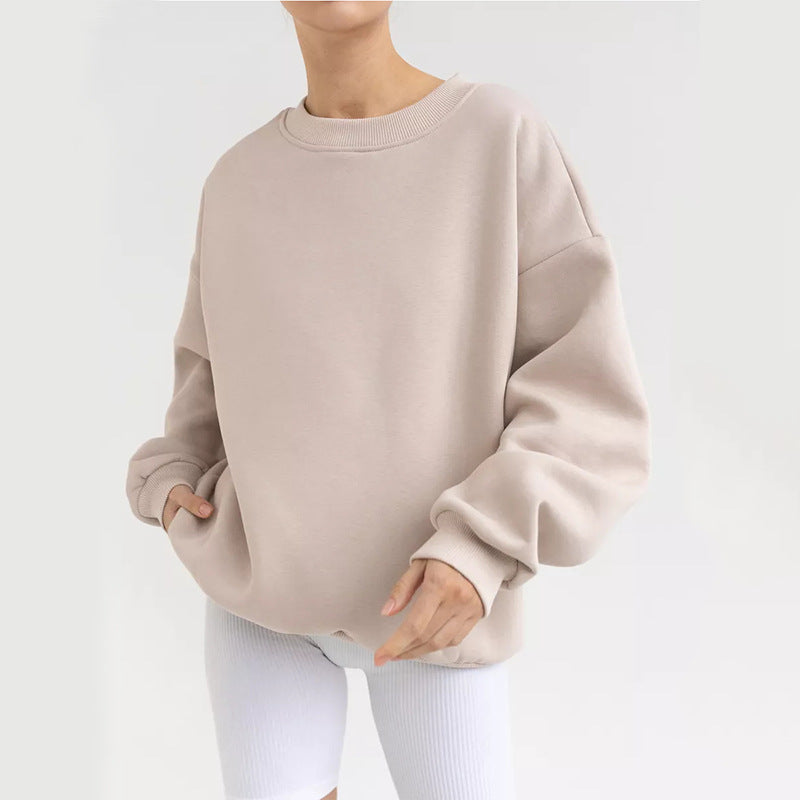 Kvinnens koselige oversized sweatshirt med en løs passform og komfortabelt innerty.