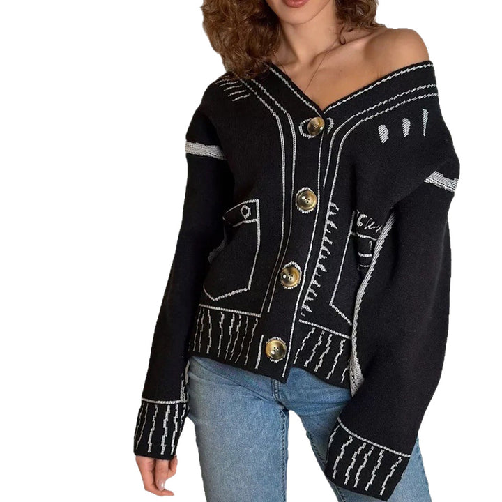 Damer løsstrikket cardigan med detaljert design og store knapper Skjora