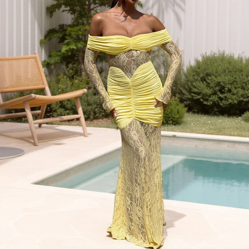 Kvinne maxi kjole med stilige rynker og off-shoulder design