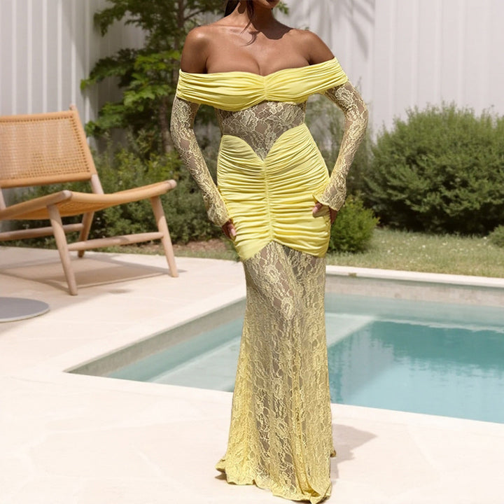 Kvinne maxi kjole med stilige rynker og off-shoulder design