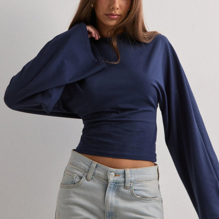 Kvinnes kortermet langermet skjorte med brede flagrende ermer Skjora
