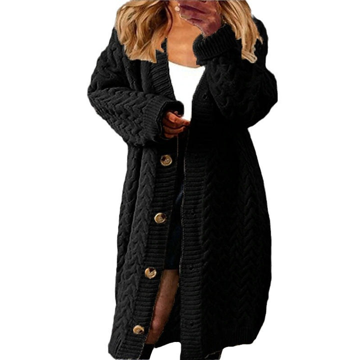 Dame chunky strikket cardigan med teksturert kabeldesign og praktiske lommer Skjora