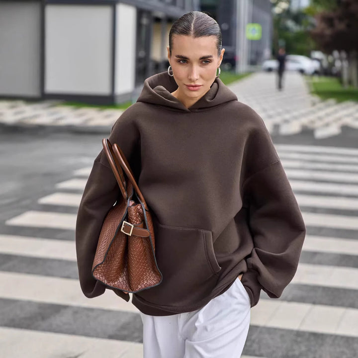 Dames oversized hoodie met volumineuze mouwen en geïntegreerde kangoeroezak Skjora