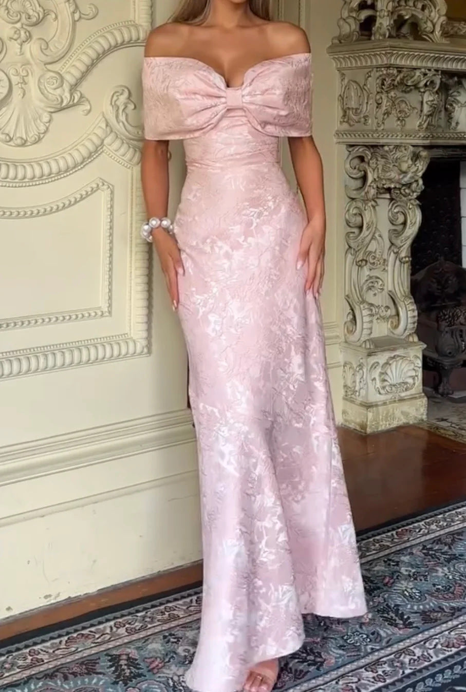 Damer Ivory Aftenkjole med Elegant Sløyfedetalj og Utsvingt Hem