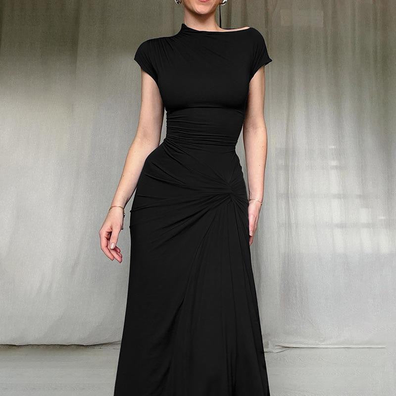 Damer Elegant Maxikjole med asymmetrisk snitt og dekorativ drapering Skjora