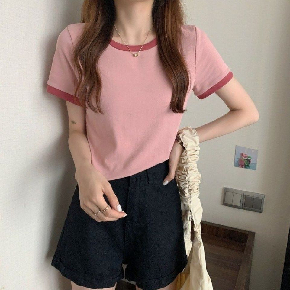 Women's short-sleeved T-shirt with contrasting color and light cotton fabric