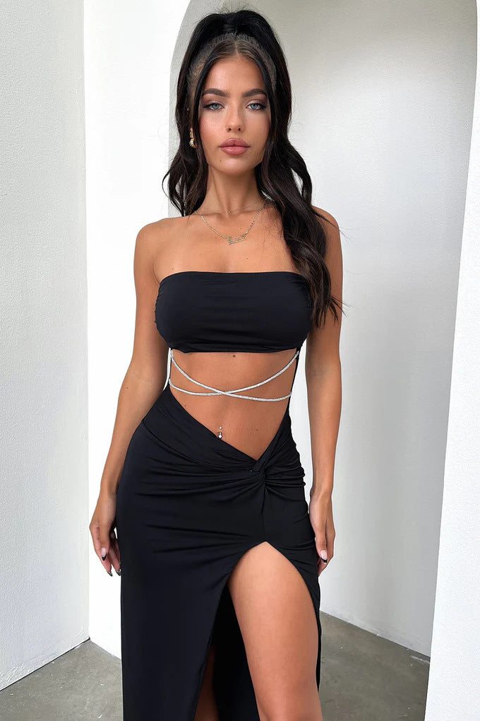 Damen Elegantes bandeau Maxikleid mit hohem Schlitz und glänzenden Details Skjora